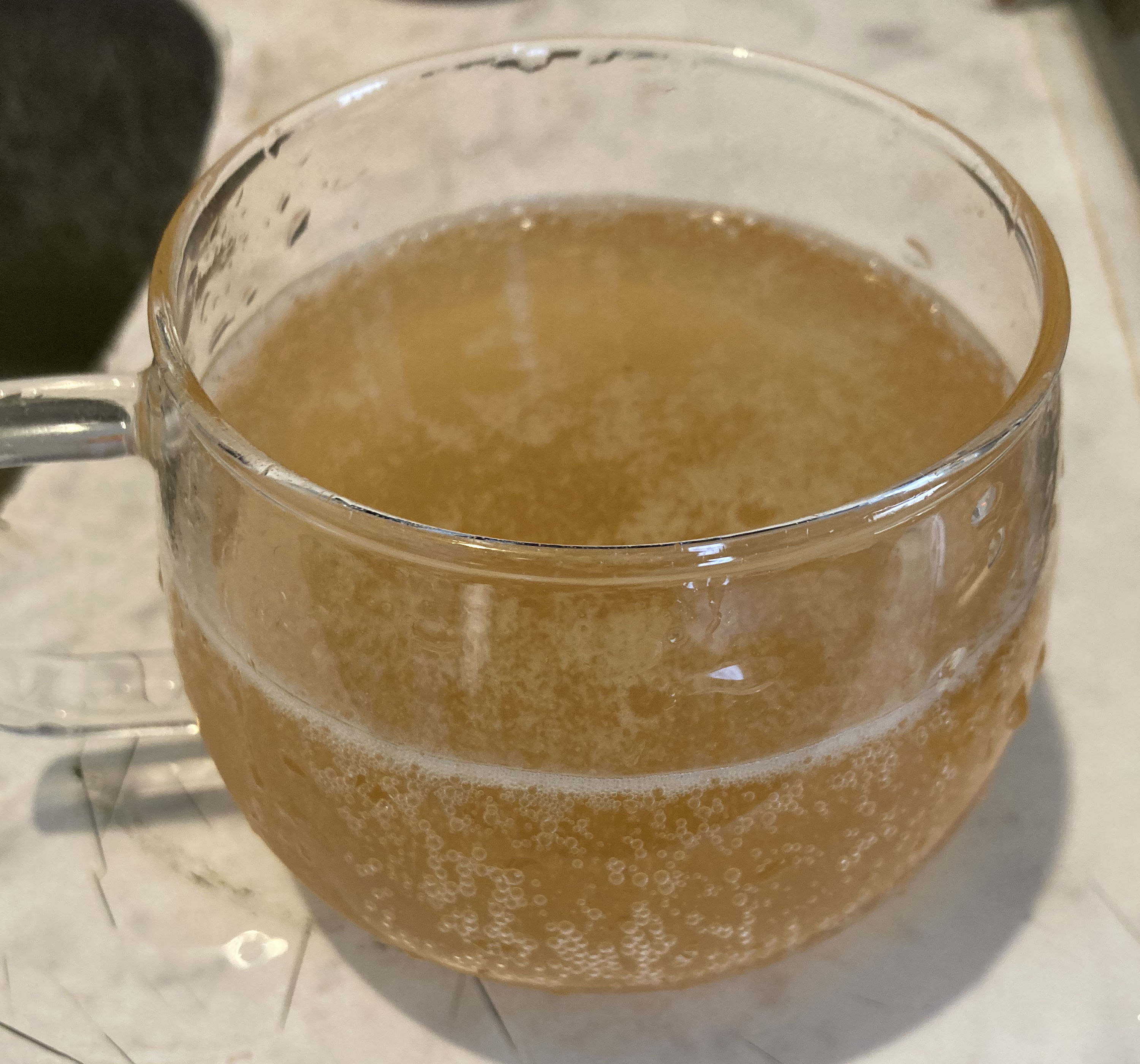 写真:瓶入りクラフトコーラ